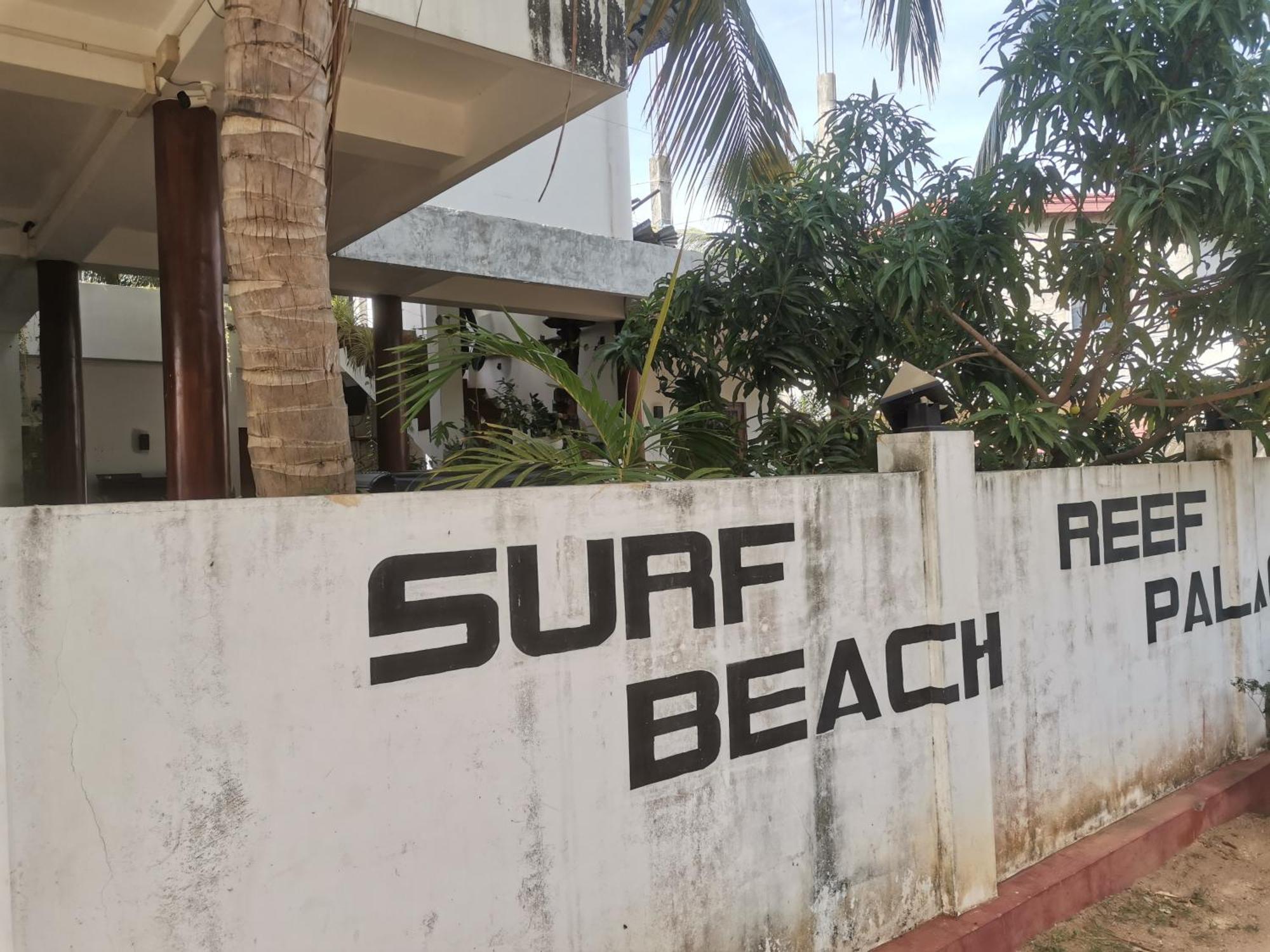 Surf Reef Beach Тринкомали Экстерьер фото